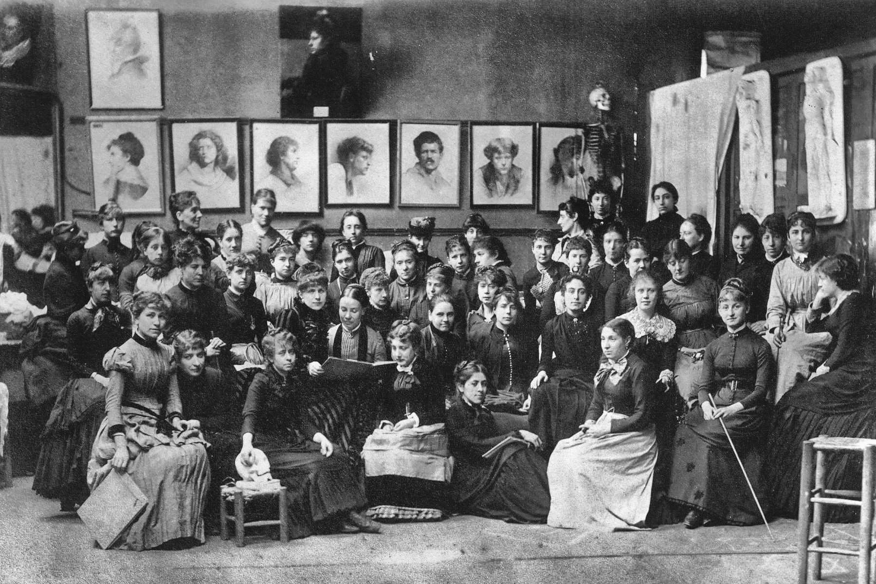 *Louise Amans und Augusta Roszmann in Paris*