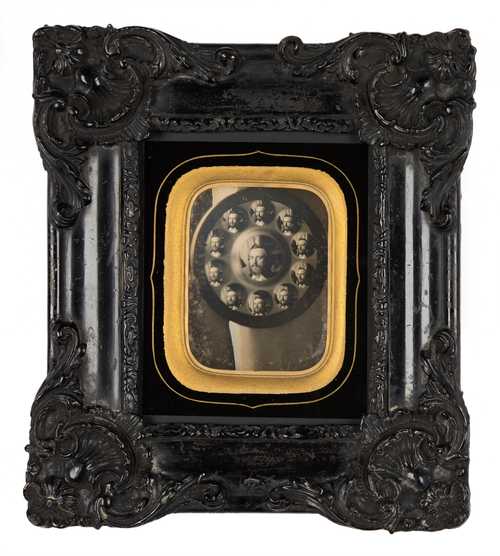 Charles Nègre, Selbstporträt im Hexenspiegel, Daguerreotypie, ca. 1845
© als Sammlung by Jacques Herzog und Pierre de Meuron Kabinett, Basel.